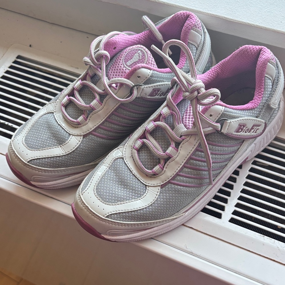 Women's Pink & Gray Walking Sneakers